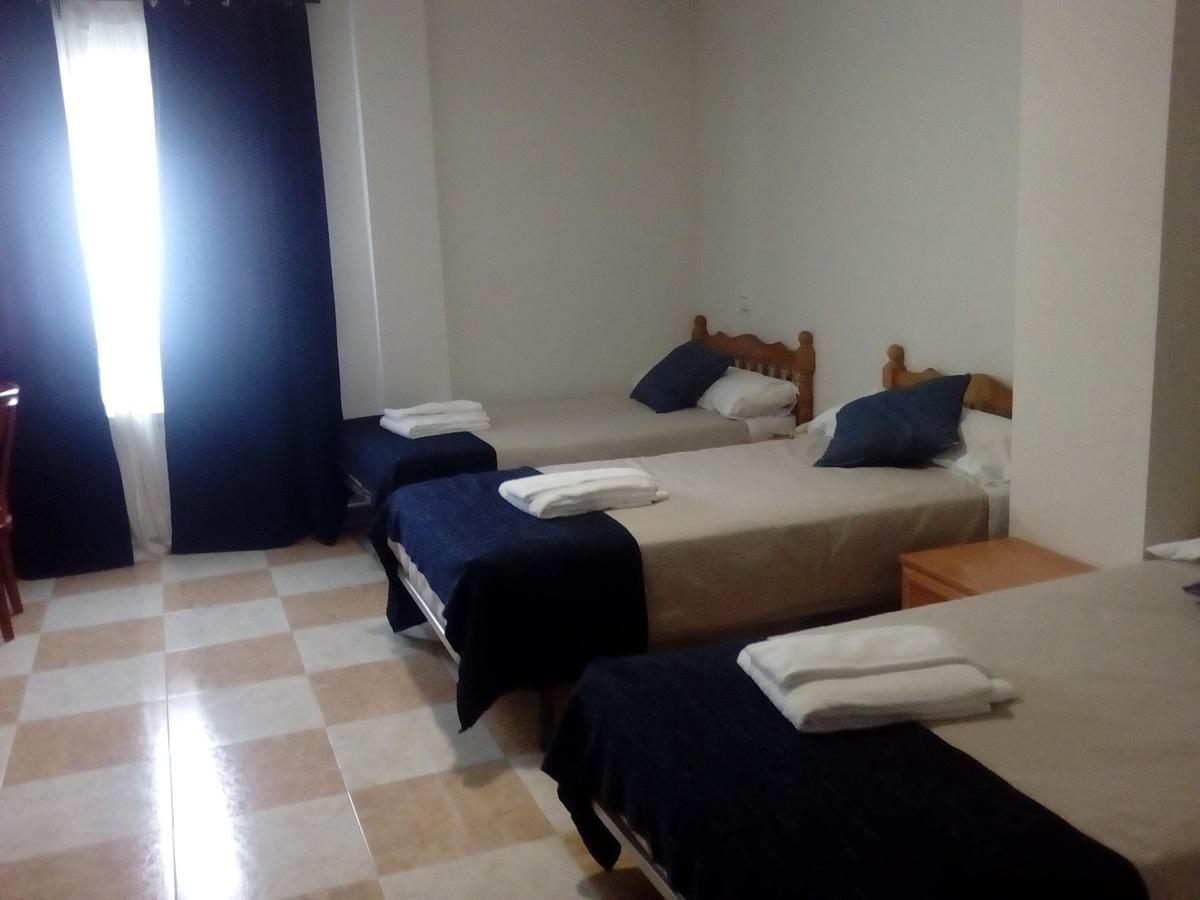 Hotel El Ancla Villanueva de la Cañada Esterno foto